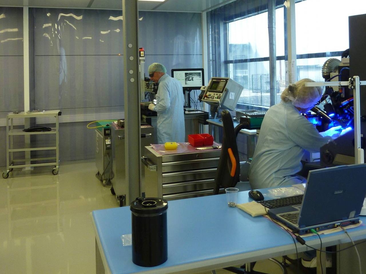 Laserbearbeitung im Reinraum